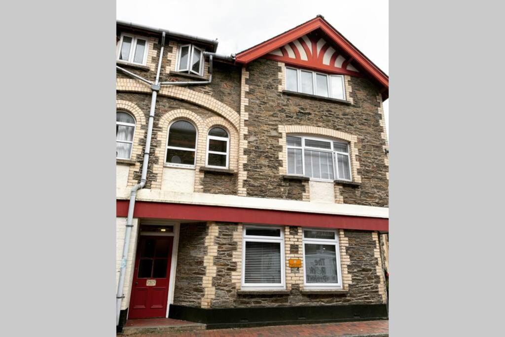 Beautiful 2 Bed Flat In The Heart Of Lynton Devon Apartment Exterior photo