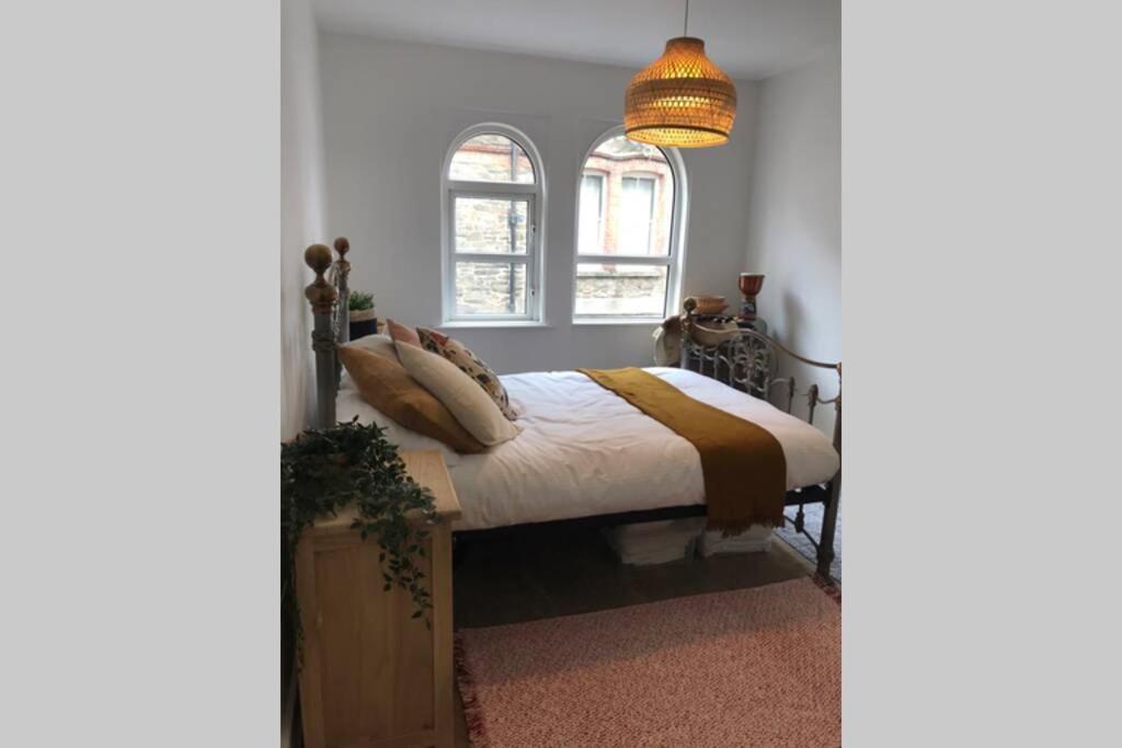 Beautiful 2 Bed Flat In The Heart Of Lynton Devon Apartment Exterior photo